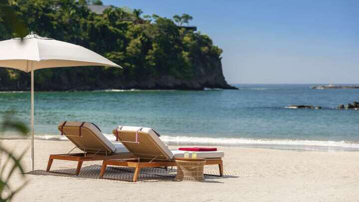 OneOnly Mandarina Resort Jetty BeachClub Sunbeds Ocean Detail  MASTER